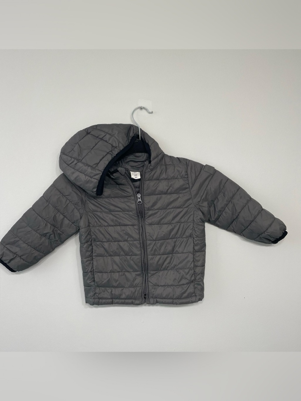GAP Toddler Gray Hooded Lightweight Puffer Jacket Quilted 2T